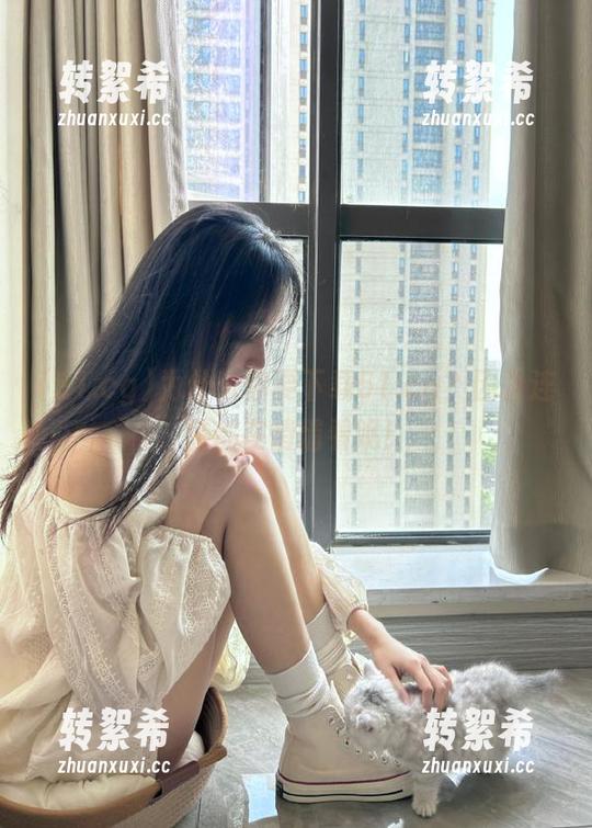 为什么你要下载51.cg？因为连猫都在悄悄看呢！