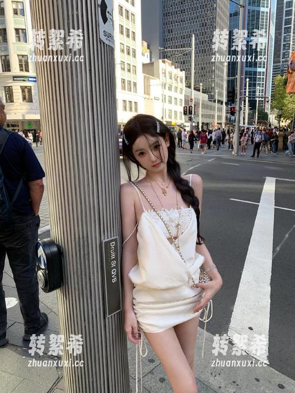“51吃瓜”入场券，热辣大瓜一个接一个，看完你绝对不想回头！