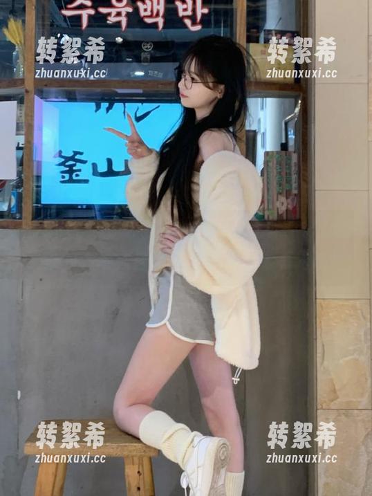 听说“52cg”的地址有神秘力量，去的人都会自动成为瓜友，太有趣啦！