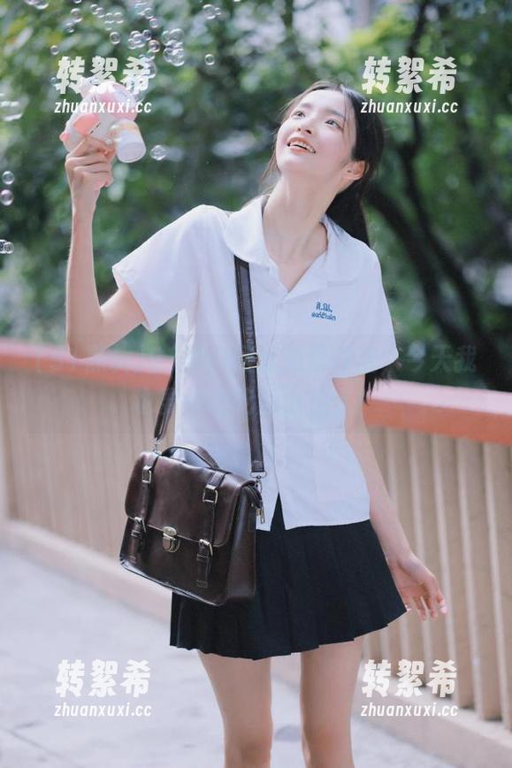 91黑料网址免费在线，今天我也要成为吃瓜小达人！