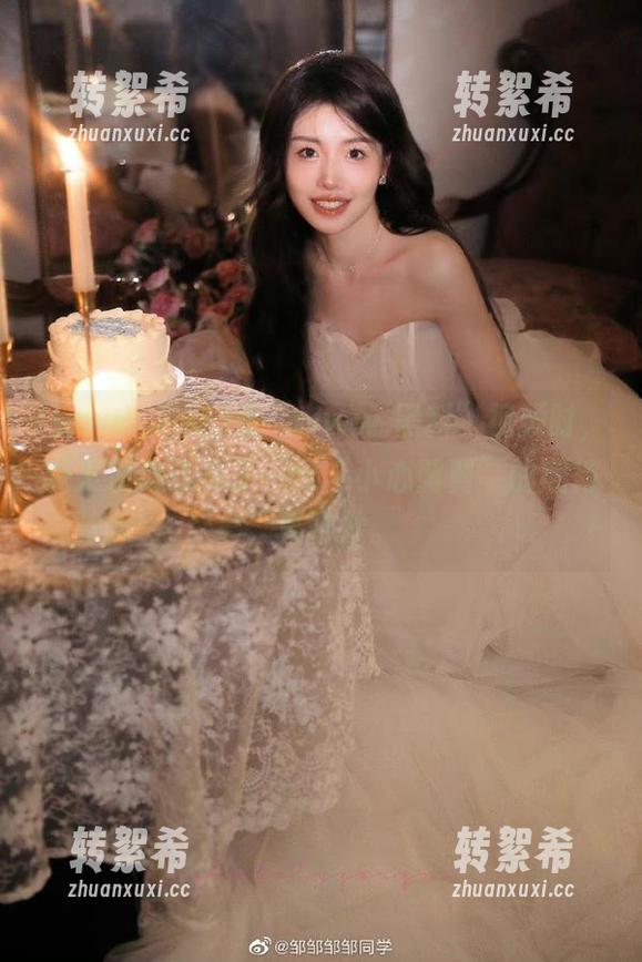 看“www.黑料”视频时，我发现自己多了一份“小心翼翼”的期待，真奇妙。