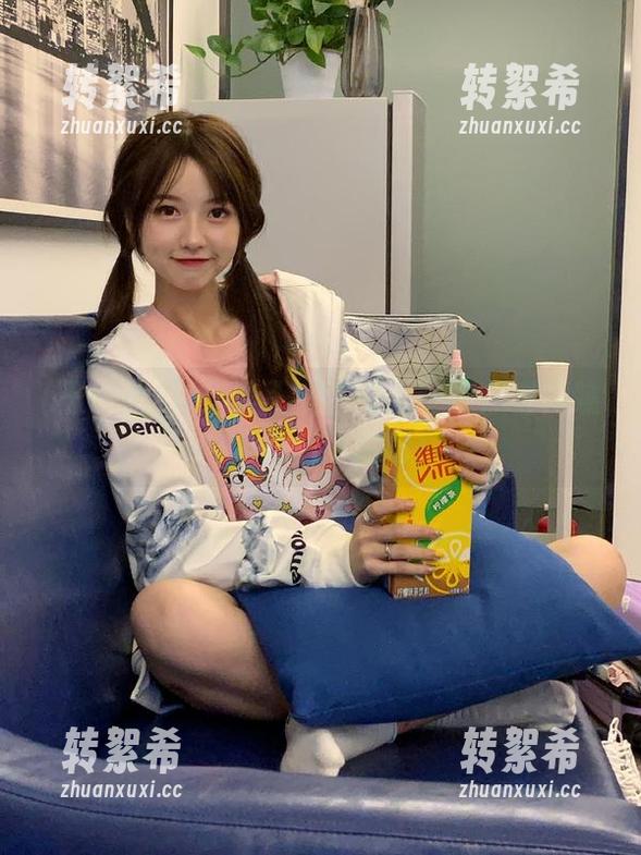 不务正业？来五一吃瓜官网瞧瞧网友的评论吧！