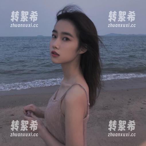五一黑料官网：边吃边思考，为啥总是我没有瓜？