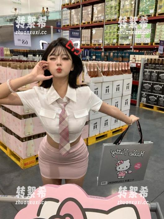 别说我不提醒你，那个吃瓜天堂的“入口”可不止是个通道呐...