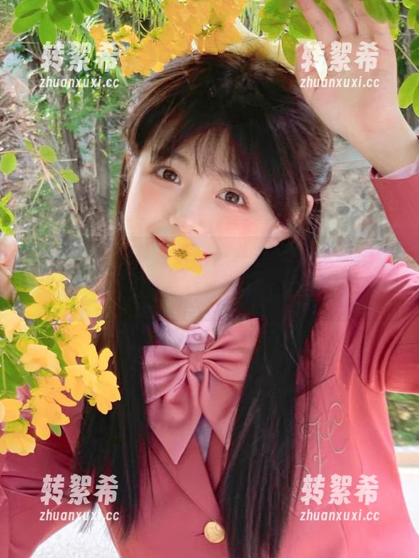 下载“吃瓜头条”，睡前来点儿八卦，摆脱孤单，简单又放松！