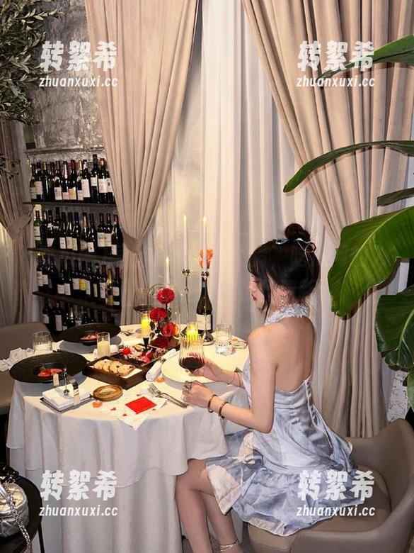 吃瓜网 早上的阳光真不错,吃瓜网的入口就像晨跑时的那丝清新