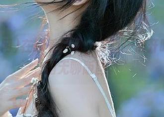 在线看热闹，而我正点开吃瓜网的无聊版图。