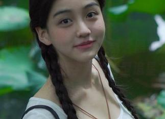 有趣的是，下载“黑哥扒料苹果版”竟然让我学会了新型追星方式