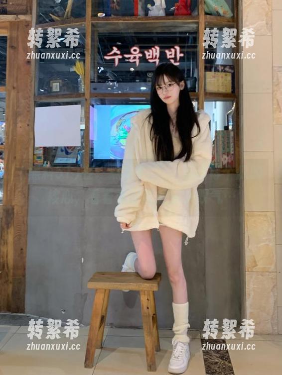 在“黑料51”，直达每个瓜的核心，看着看着就想摇头叹气…