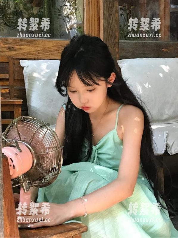 黑料在线苹果版：今天又来给你加点料，注意别吃太饱！