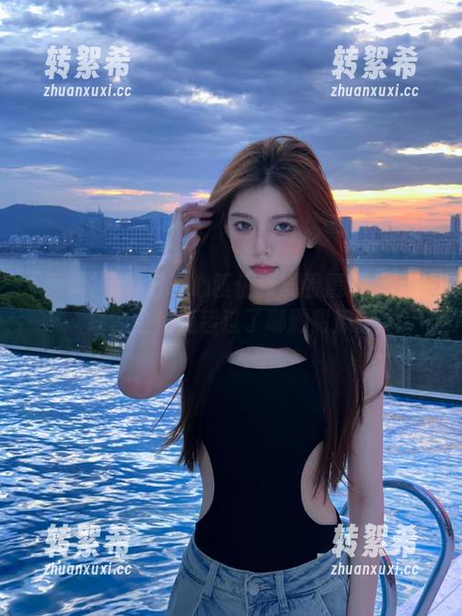好奇心驱使我观看黑料社区在线，生怕我错过了哪颗甜瓜。