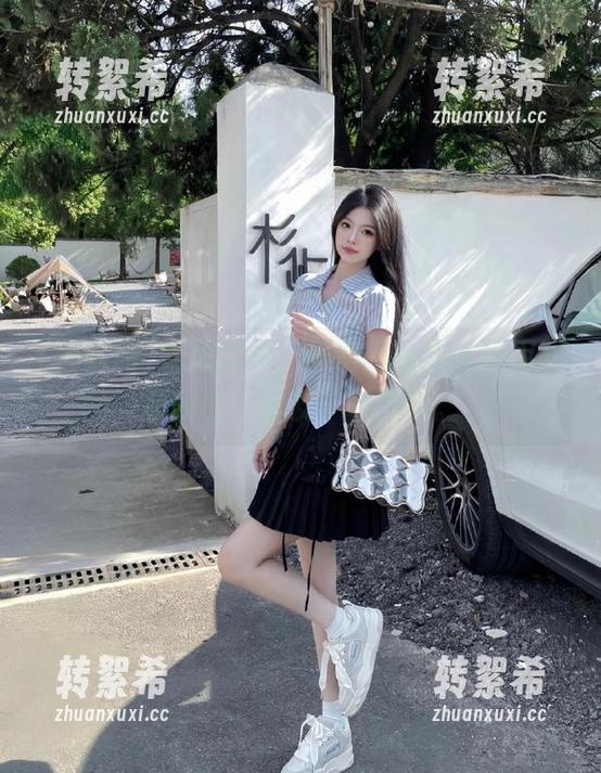 吃瓜时间，黑料网的安卓应用就是我的“室友”呀哈哈。