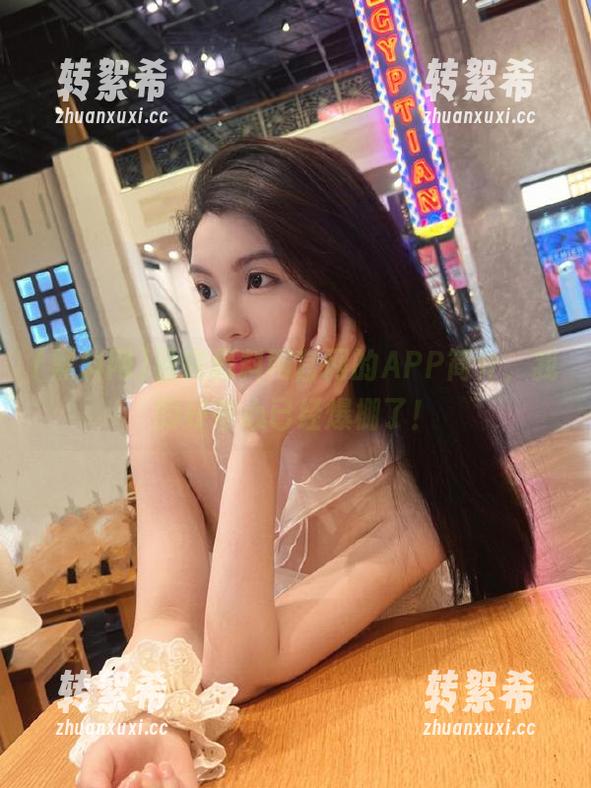 看完黑料网官网的APP简介，我的好奇心已经爆棚了！
