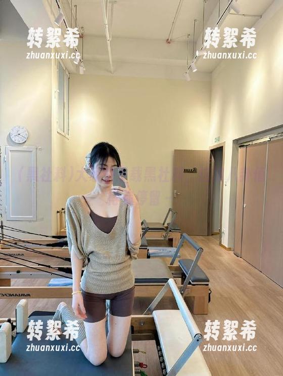 大家快下载黑社料，这波八卦值得你停留～